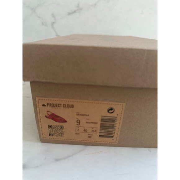 PROJECT CLOUD Red Patent Buckle Flats Size 9 NEW NIB - Picture 4 of 10